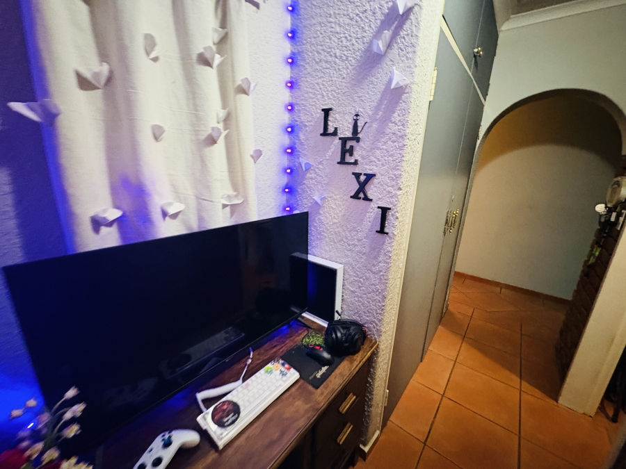 3 Bedroom Property for Sale in Ifafi North West